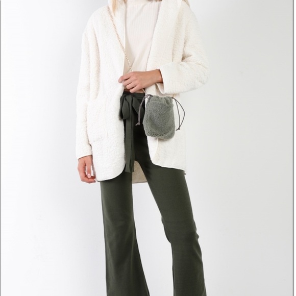 Oversized Fluffy, hooded Teddy Coat - Picture 4 of 6